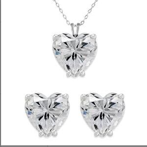 NWT Heart Necklace and earrings